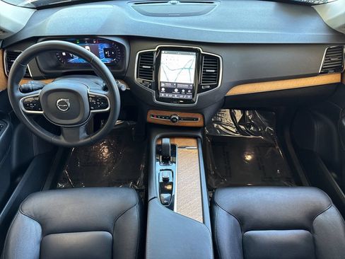 Certified 2023 Volvo XC90 B5 Plus AWD/4WD image 12