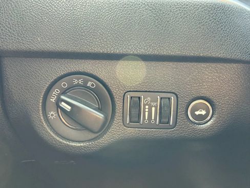 Used 2021 Dodge Charger SXT w/ Leather Interior Group RWD image 26