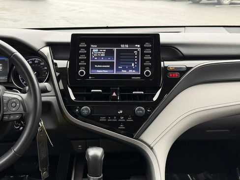 Certified 2022 Toyota Camry SE image 14