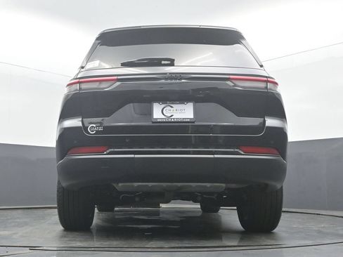 Used 2023 Jeep Grand Cherokee Altitude AWD/4WD image 47