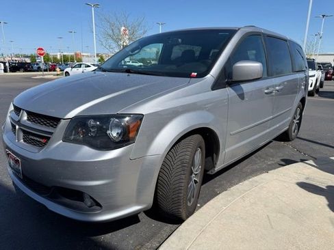 Used 2017 Dodge Grand Caravan GT image 8