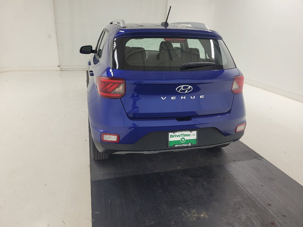 Used 2025 Hyundai Venue SEL FWD image 6