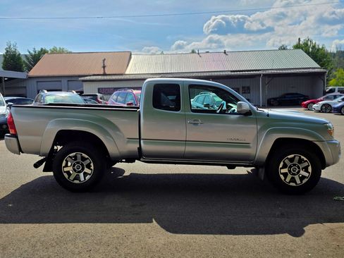 Used 2006 Toyota Tacoma 4x4 Access Cab V6 image 13