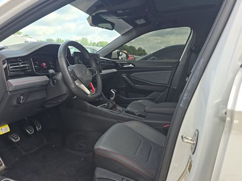 Used 2025 Volkswagen Jetta GLI Autobahn FWD image 4