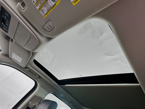 Used 2025 Ford Expedition Max Active image 26