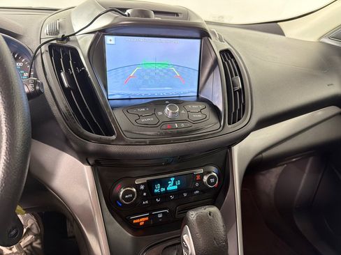 Used 2016 Ford Escape SE w/ Equipment Group 201A FWD image 16
