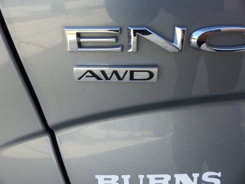 Used 2023 Buick Enclave Essence AWD/4WD image 10