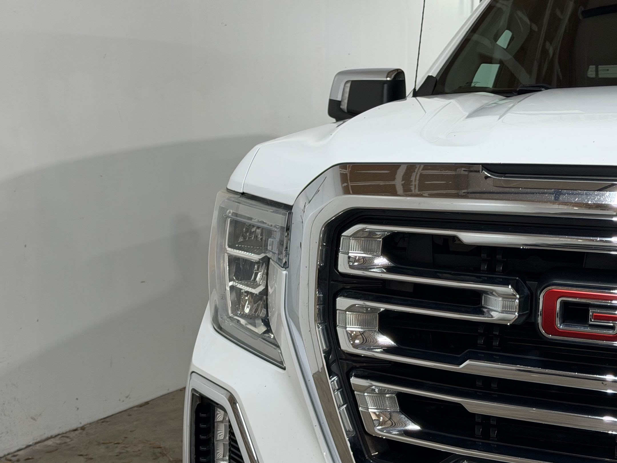 Used 2021 GMC Sierra 1500 SLT w/ SLT Premium Package AWD/4WD image 9