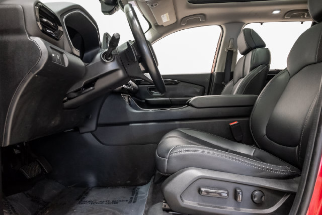 Used 2025 Honda Pilot Touring image 12