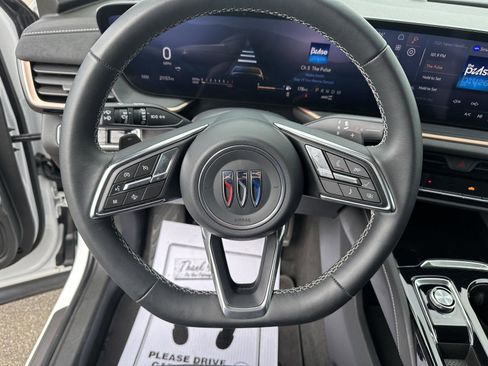 Used 2025 Buick Envision Sport Touring image 22