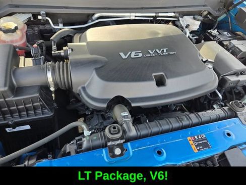 Used 2022 Chevrolet Colorado LT w/ Safety Package RWD image 18