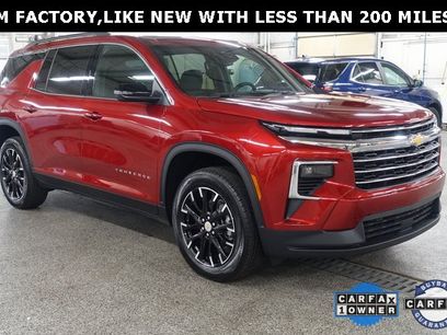 Used 2025 Chevrolet Traverse LT w/ Sun and Wheel Package