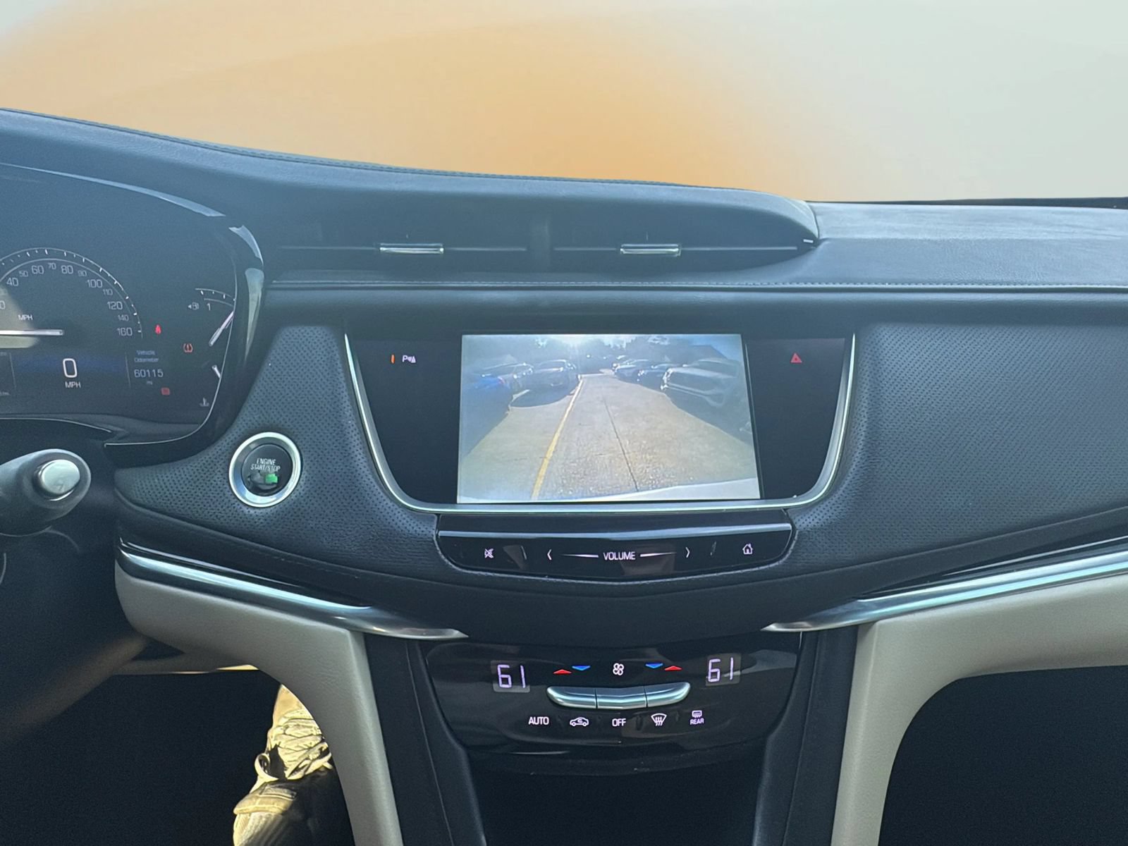 Used 2018 Cadillac XT5 FWD image 28