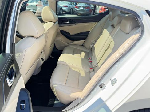 Used 2018 Nissan Maxima 3.5 SL FWD image 32