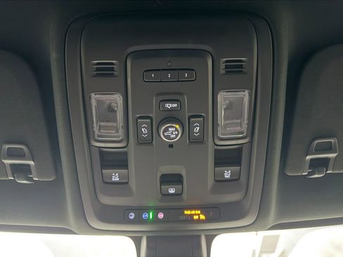 Used 2021 GMC Yukon Denali AWD/4WD image 17