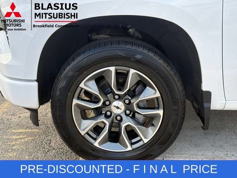 Used 2025 Chevrolet Silverado 1500 RST AWD/4WD image 14