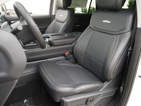 New 2026 Ford Expedition Max Platinum w/ Driver's Package AWD/4WD image 13