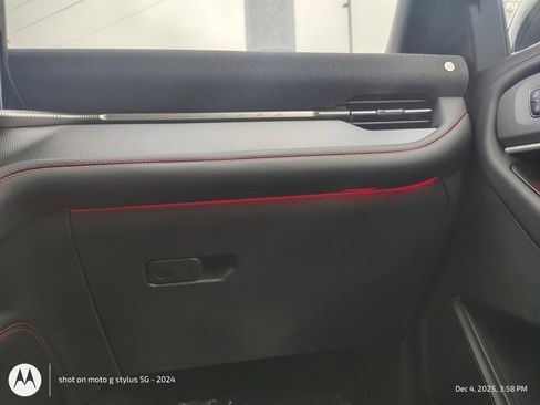 New 2026 Ford Explorer ST-Line w/ ST-Line Street Pack image 16