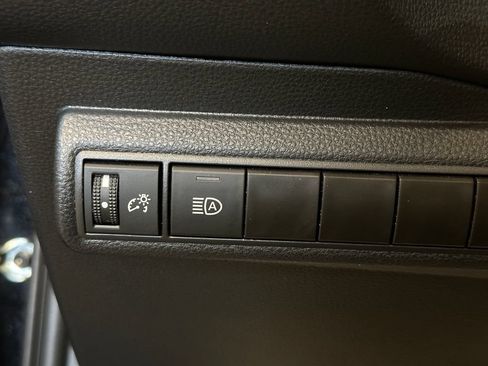 Used 2023 Toyota Corolla LE w/ Carpet Mat Package (TMS) FWD image 18