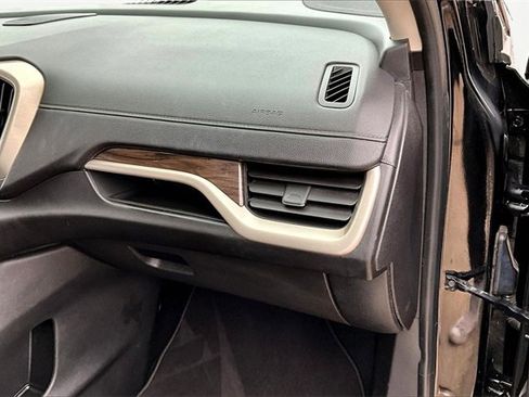 Used 2019 GMC Terrain Denali w/ Advanced Safety Package image 16