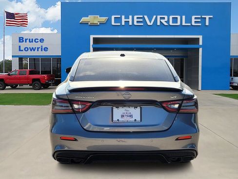 Used 2023 Nissan Maxima SR w/ Sport Mat Group FWD image 5