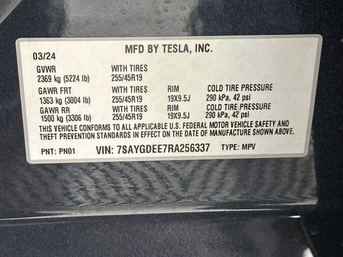 Used 2024 Tesla Model Y Long Range AWD/4WD image 12