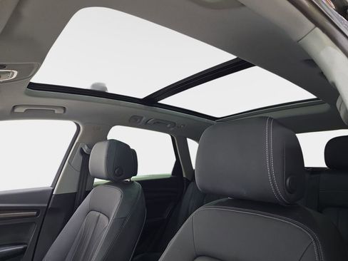 Used 2023 Audi Q5 2.0T Premium w/ Convenience Package image 28