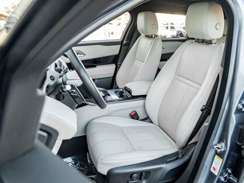 Used 2022 Land Rover Range Rover Velar R-Dynamic S image 13