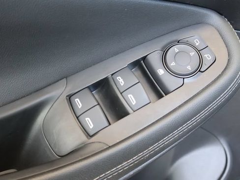 Used 2025 Buick Encore GX Preferred FWD image 13