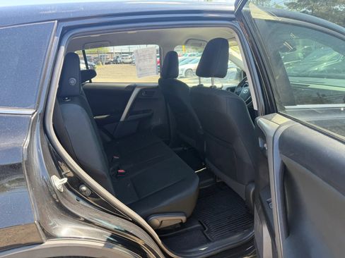 Used 2018 Toyota RAV4 LE w/ All Weather Liner Package AWD/4WD image 29