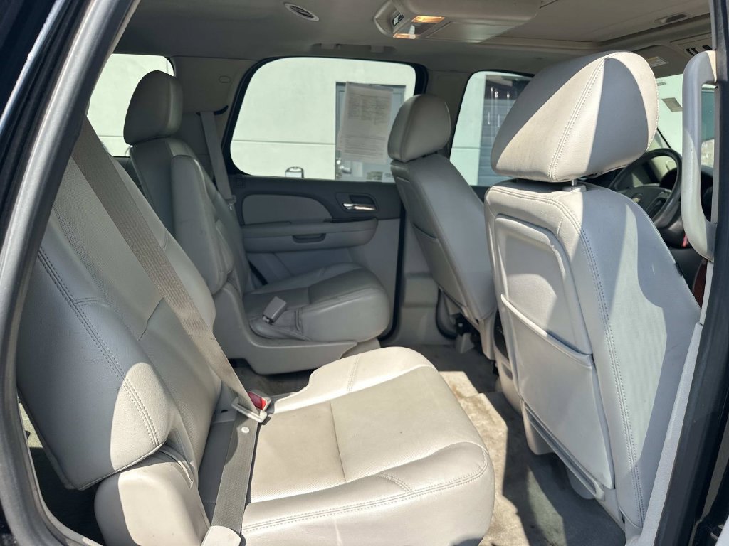 Used 2014 Chevrolet Tahoe LTZ AWD/4WD image 16
