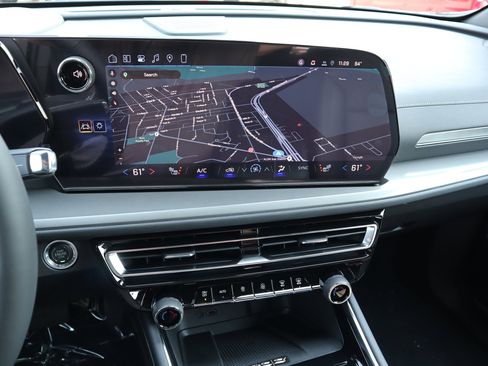 New 2026 Chevrolet Traverse LT w/ Enhanced Driving Package image 12