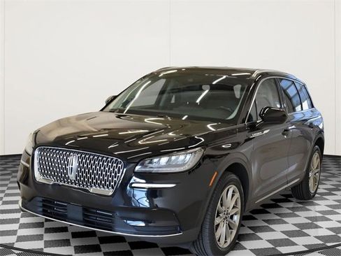 Used 2022 Lincoln Corsair AWD w/ Premium Package image 3
