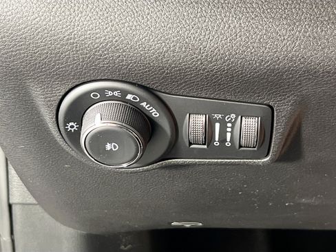 Used 2022 Jeep Compass Latitude AWD/4WD image 10