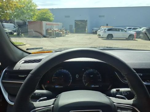 Used 2024 Jeep Grand Cherokee Altitude AWD/4WD image 30