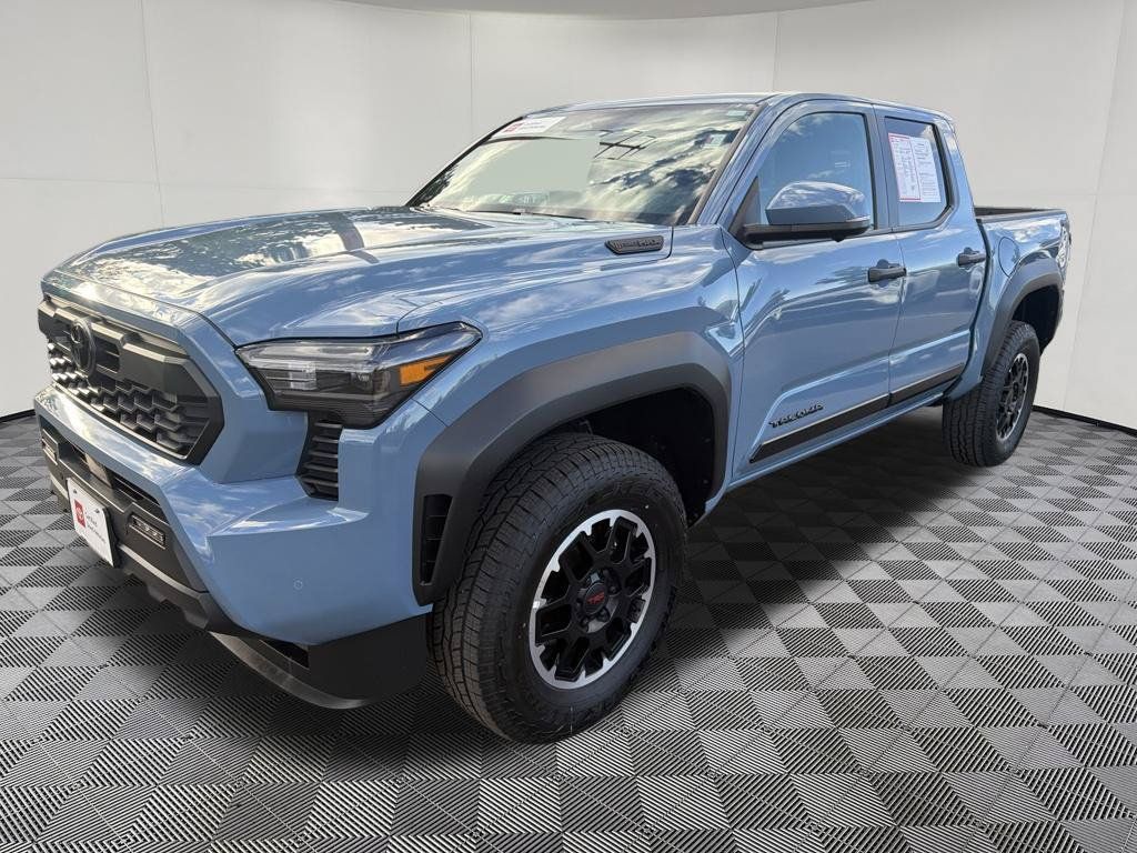Used 2026 Toyota Tacoma TRD Off-Road w/ TRD Off Road Premium Package AWD/4WD image 3