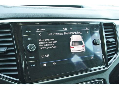 Used 2022 Volkswagen Atlas SEL Premium image 23