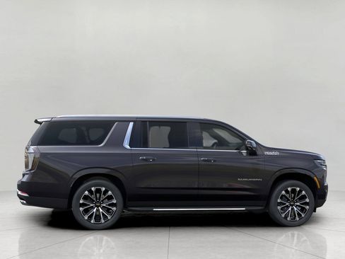 New 2026 Chevrolet Suburban High Country w/ Sun And Tow Package image 5