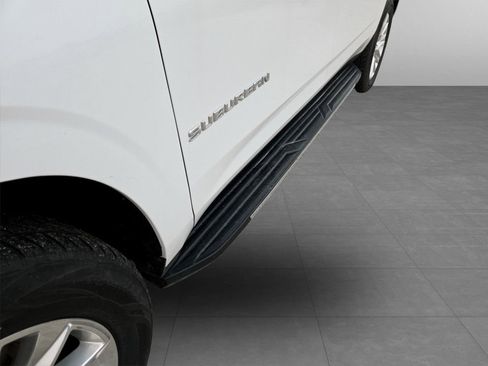 Used 2023 Chevrolet Suburban Premier image 32