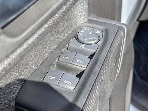 New 2025 GMC Sierra 2500 Pro w/ Convenience Package image 17