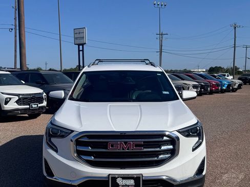 Used 2020 GMC Terrain SLT FWD image 2