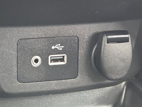 Used 2020 Nissan Rogue SV image 7