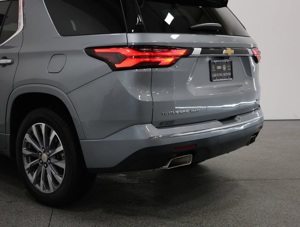 Used 2023 Chevrolet Traverse Premier AWD/4WD image 10