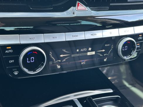 Used 2022 Genesis G80 2.5T image 26