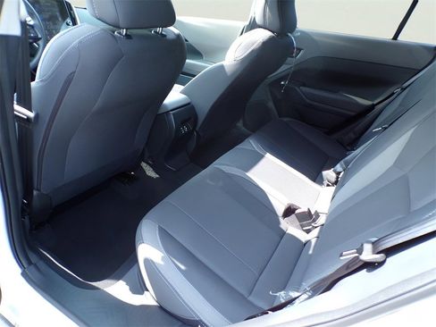 Used 2025 Subaru Crosstrek 2.0i Premium image 10