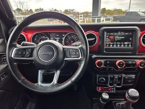 Used 2021 Jeep Gladiator Rubicon AWD/4WD image 13