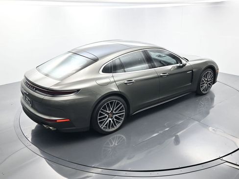 Used 2025 Porsche Panamera 4S image 39
