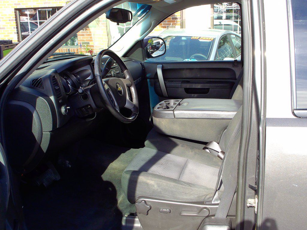 Used 2011 Chevrolet Silverado 1500 LT w/ All-Star Edition RWD image 5