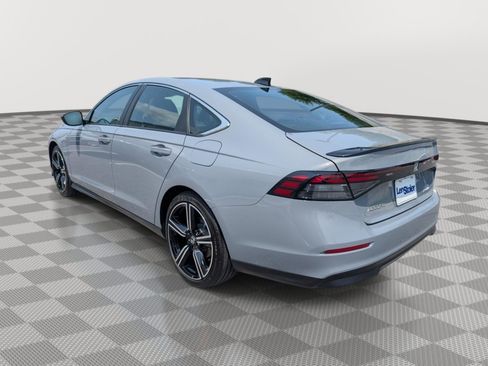 Used 2025 Honda Accord Sport image 3