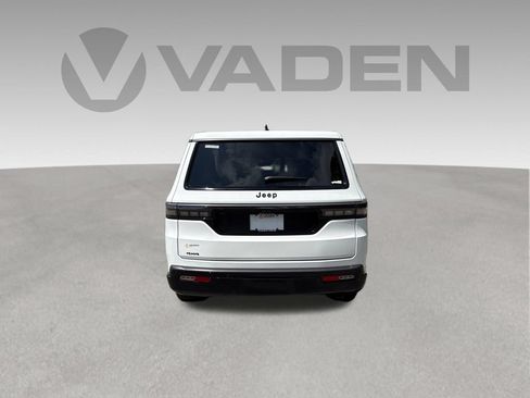 New 2026 Jeep Grand Wagoneer L Limited w/ Premium Group II AWD/4WD image 9
